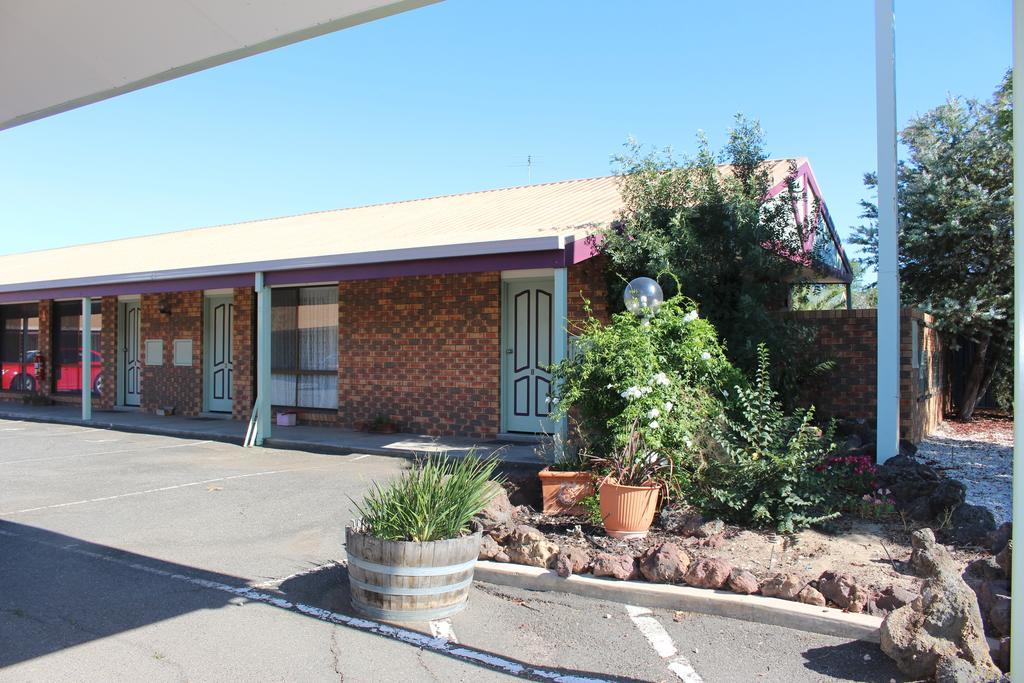 Horsham Mid City Court Motel Exterior photo
