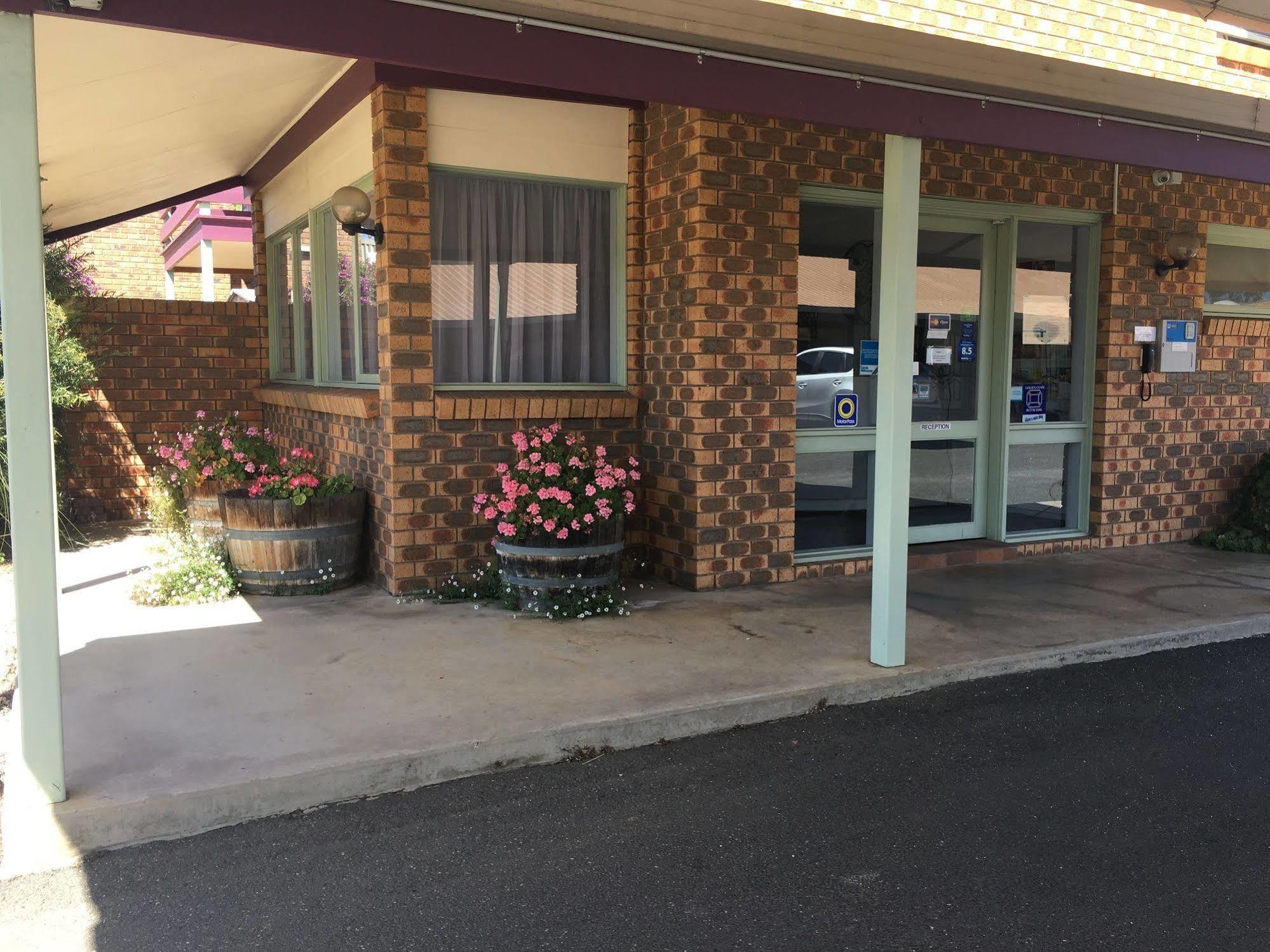 Horsham Mid City Court Motel Exterior photo